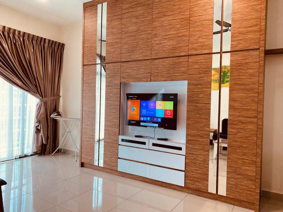 Mount Austin #palazio A1 Super Pool View 1-2pax #mspro Apartemen
